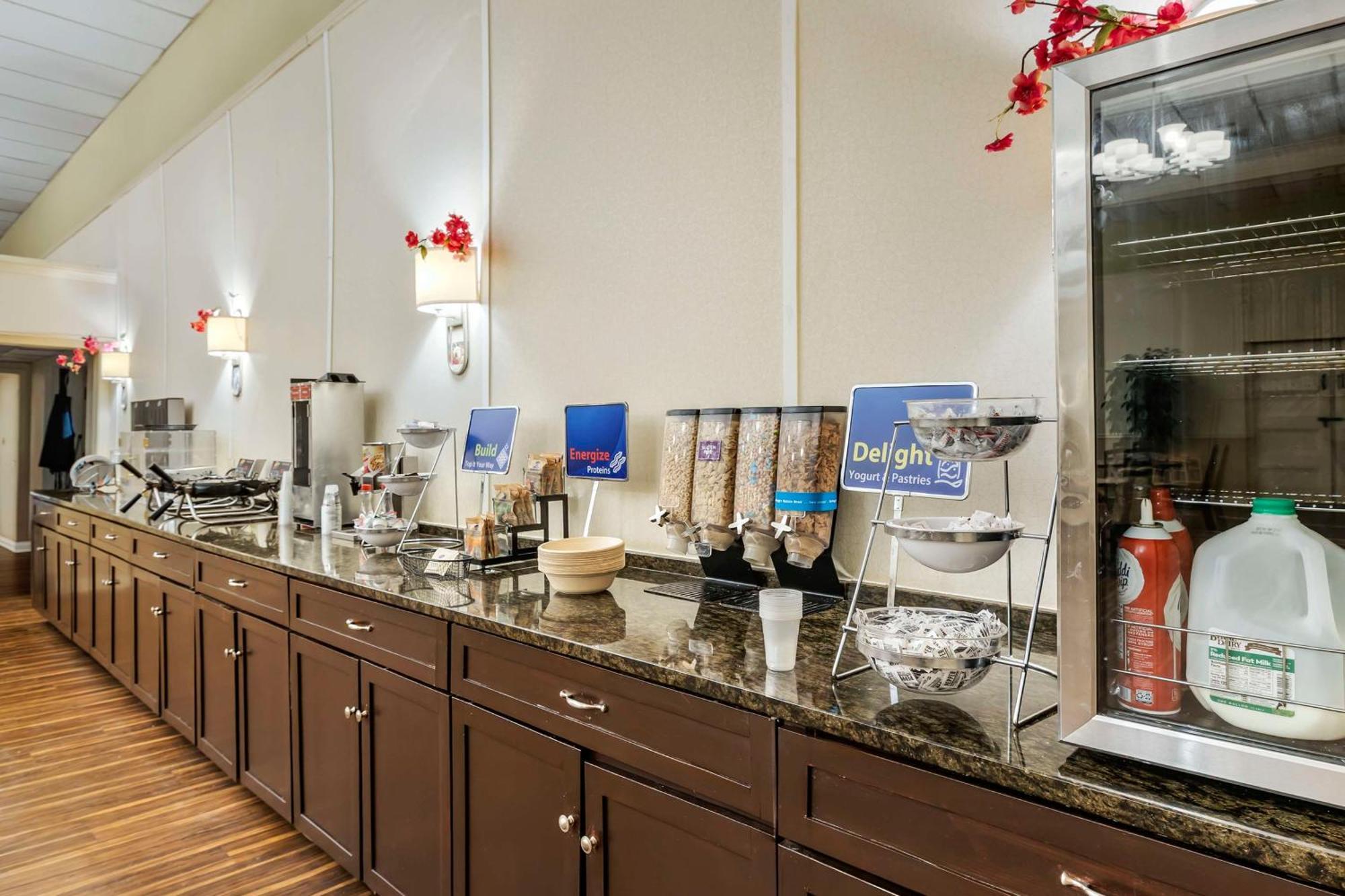 Best Western Watertown/Fort Drum Экстерьер фото